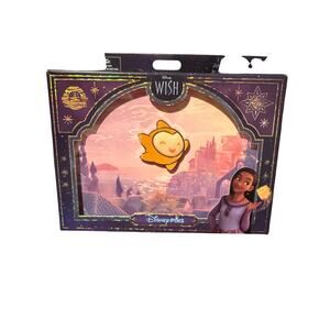 NIB Disney Parks Wish Movie Light-Up Star Collectable Pin Trader 2023